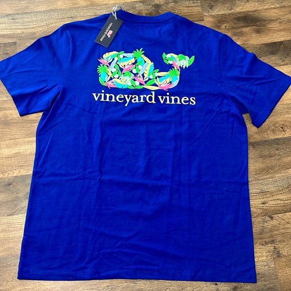 Vineyard Vines Other - Vineyard Vines short sleeve t shirt. Size large. New with tags